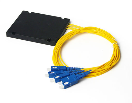 Les ABS 1*16 ENFERMENT DANS UNE BOÎTE des MANIÈRES optiques du diviseur de PLC de fibre 1 À 128 avec des connecteurs de SC/UPC